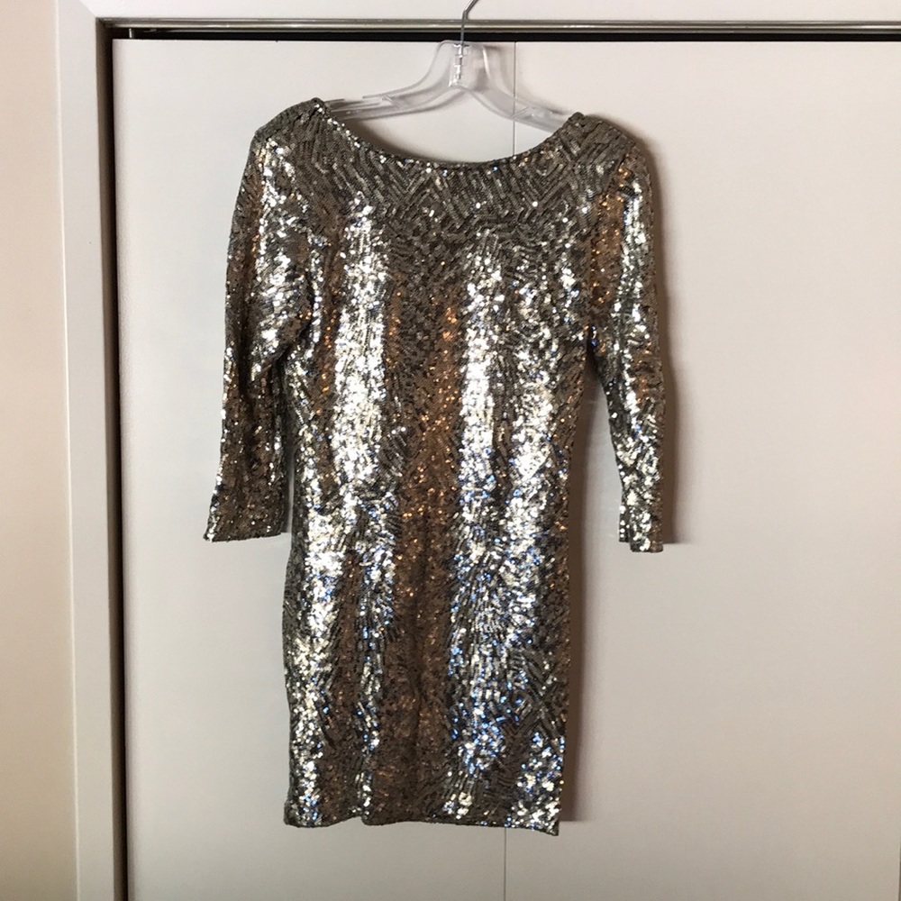 Quarter Sleeve Sequins Dress